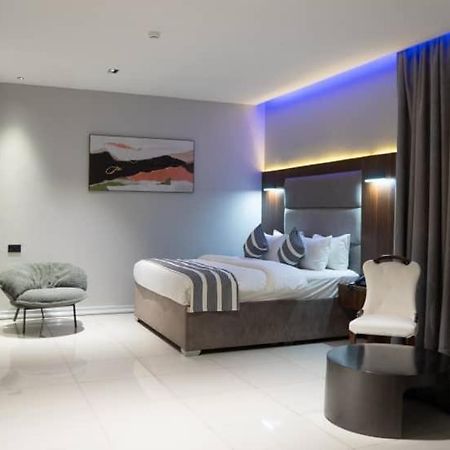 Gravity Hotels By Ace Owerri Bagian luar foto