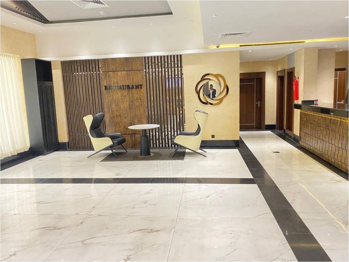 Gravity Hotels By Ace Owerri Bagian luar foto