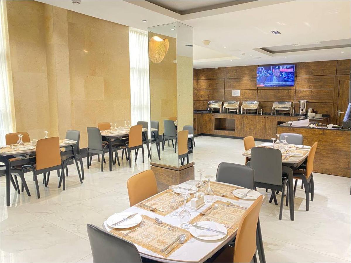 Gravity Hotels By Ace Owerri Bagian luar foto