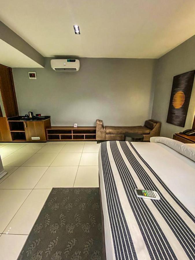Gravity Hotels By Ace Owerri Bagian luar foto