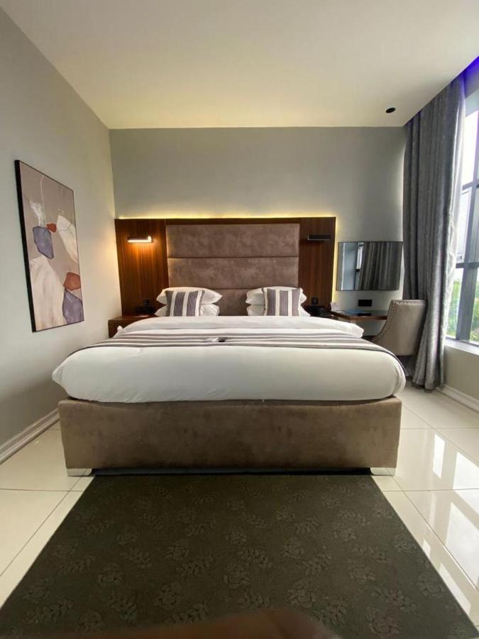 Gravity Hotels By Ace Owerri Bagian luar foto